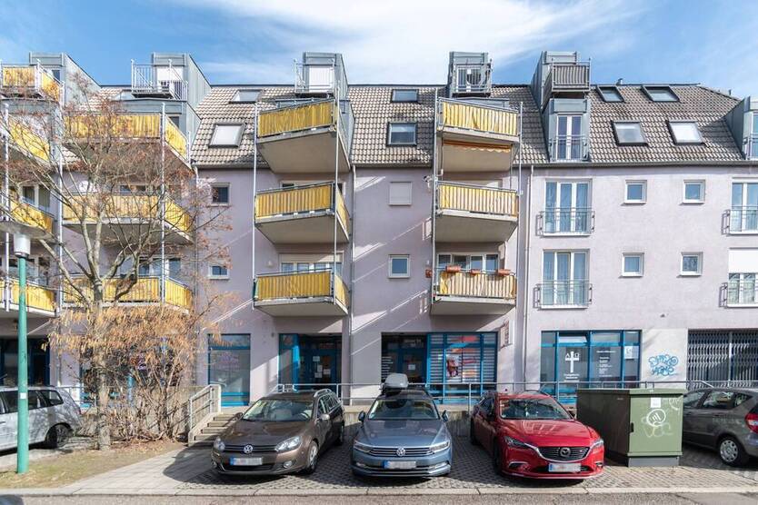 RARITÄT IN LEIPZIG-LINDENAU Vermietetes Appartment mit Einbauküche, Balkon & TG-Stellplatz