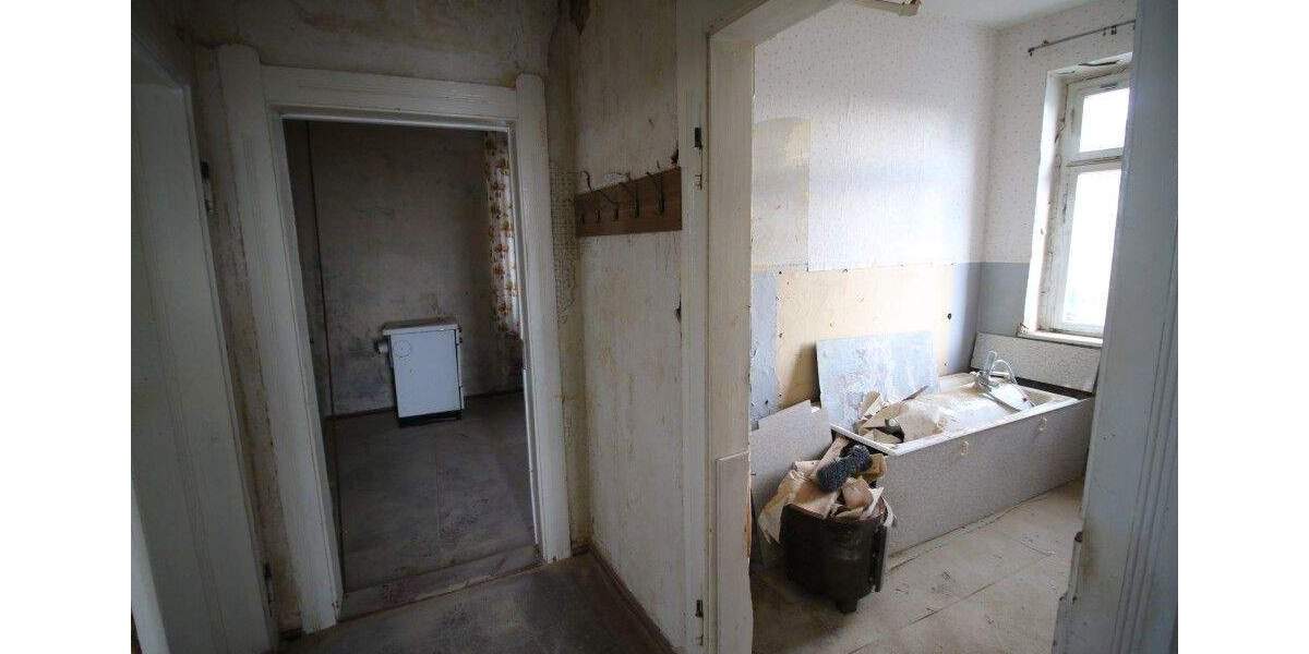 Mehrfamilienhaus, Wohnhaus Zwenkau - 7 Zimmer, 149.001&euro; | Angebot:25695866