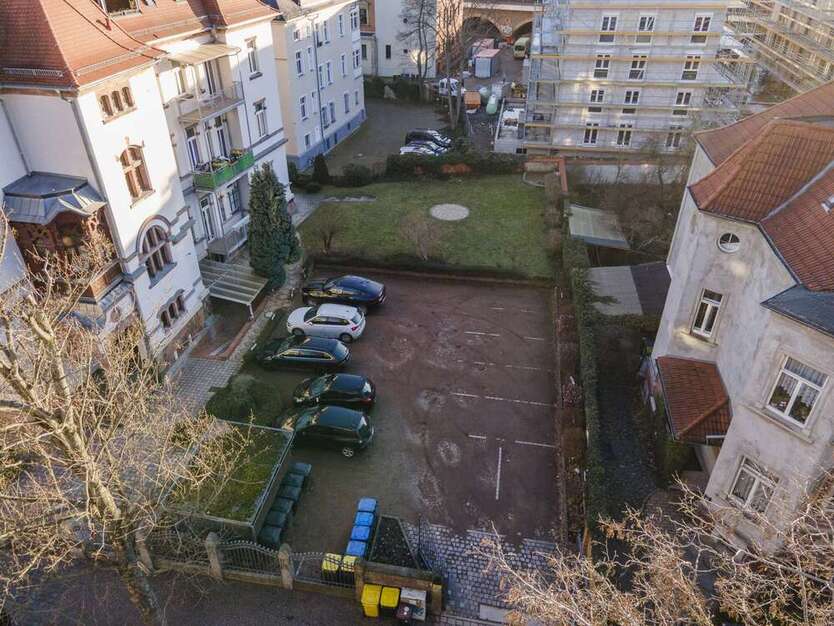 Zentrumsnahes Grundstück inkl. Baugenehmigung für freistehende Villa zimmer