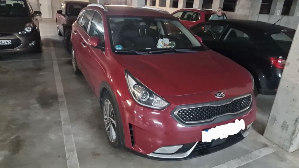 Kia Niro 105.000 km 13.500 &euro; Kabelsketal 06184