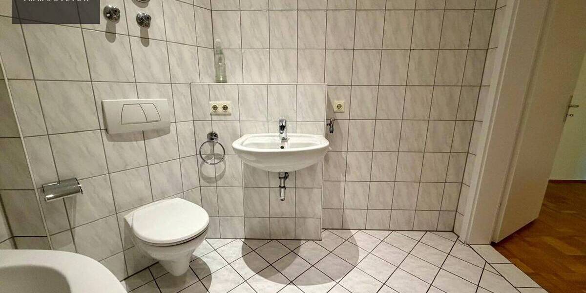 Etagenwohnung Leipzig / Connewitz Connewitz - 2 Zimmer, 70 m&sup2;, 725&euro; | Angebot:26786717