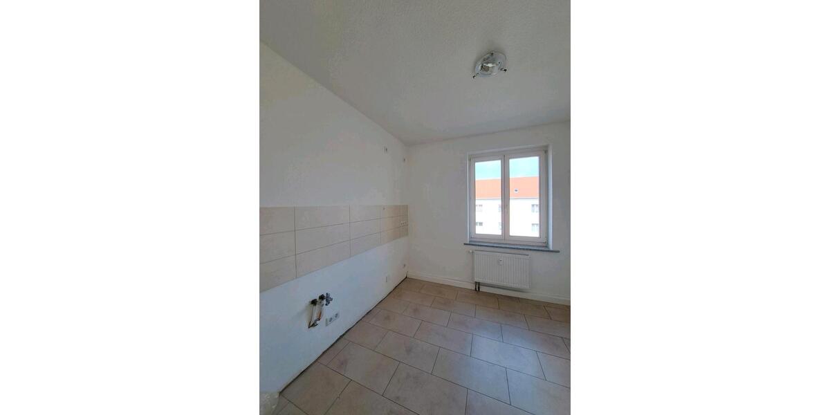 Etagenwohnung Hohenmölsen - 2 Zimmer, 50 m&sup2;, 530&euro; | Angebot:26564625