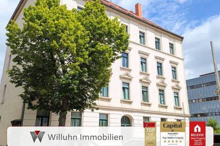 Denkmalgeschützte Maisonette im DG | 2 Zimmer + separate Küche | helles Tageslichtbad!