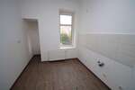 5-Zimmer-Wohnung mit Laminat, Wanne+Dusche