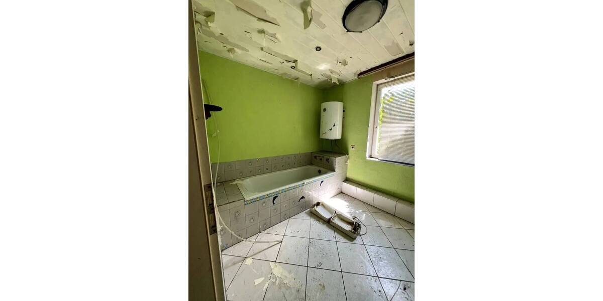 Einfamilienhaus Kabelsketal Dieskau - 4 Zimmer, 135 m&sup2;, 110.000&euro; | Angebot:25668008