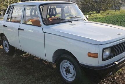 Wartburg 353 48.000 km 6.900 &euro; Leipzig 04288