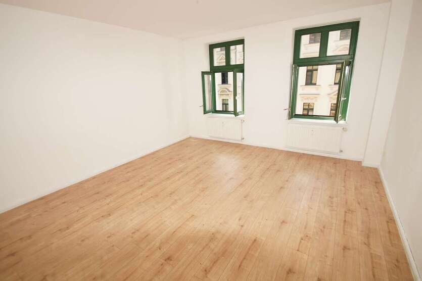 Bezugsfreie 4-R-Wohnung in denkmalgeschützten Gründerzeitgebäude, Anger-Crottendorf, mit Balkon 4 zimmer