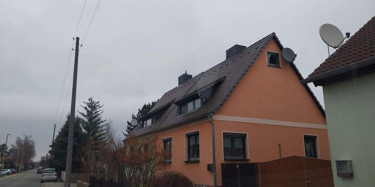 Einfamilienhaus in Stadtrandlage mit großem Grundstück 3 zimmer