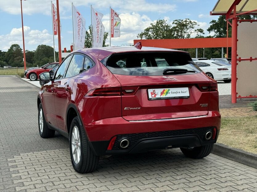 Jaguar E-Pace P250 AWD /LED//DAB/Sound/Spur/Kamera/Ahk 48.110 km 22.990 € Leipzig 04347