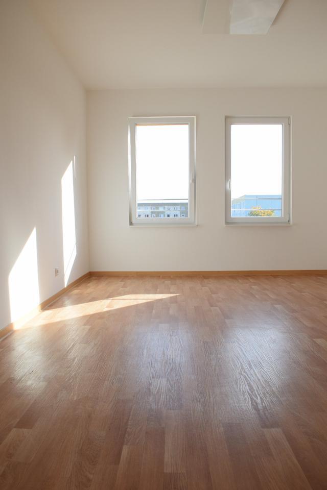 ZENTRAL MITTENDRIN + Ecke Rewe Gorkistraße + HELL & GERÄUMIG zimmer