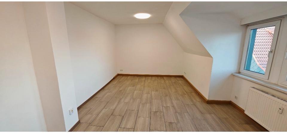 Dachgeschoßwohnung Groitzsch - 2 Zimmer, 45 m&sup2;, 327&euro; | Angebot:25418646