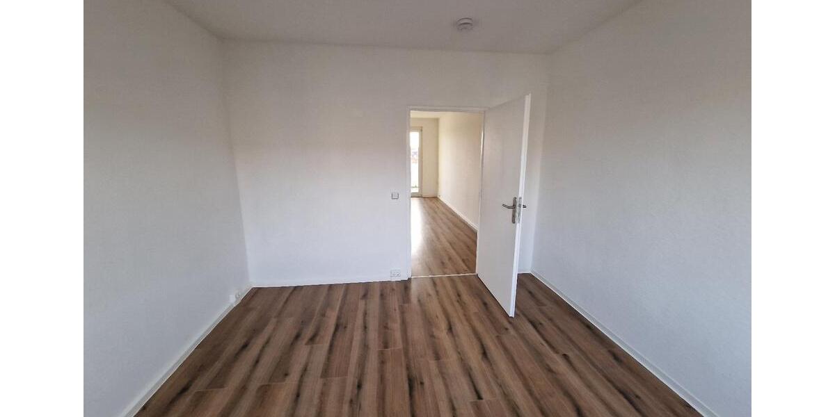 Etagenwohnung Zwenkau - 2 Zimmer, 60 m&sup2;, 375&euro; | Angebot:25845972