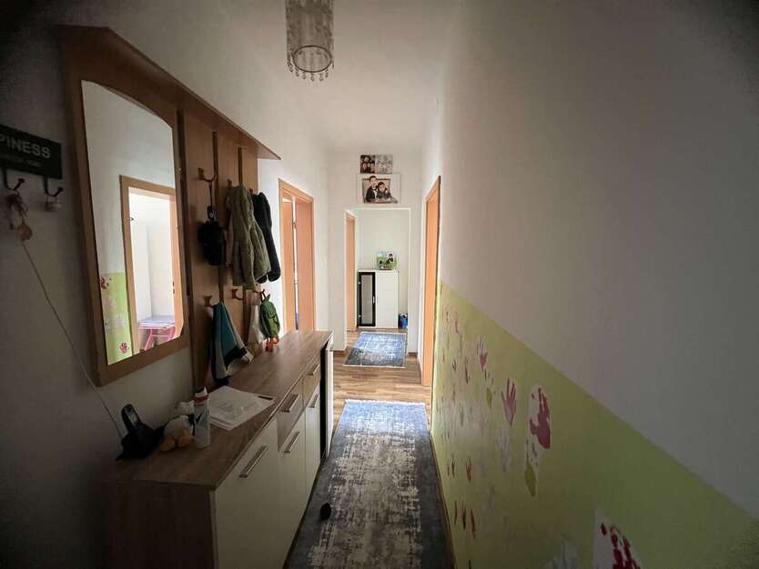 Wohn- und Geschäftshaus mit Sanierungspotenzial 18 zimmer