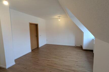 Wohnung Groitzsch - 3 Zimmer, 60 m&sup2;, 390&euro; | Angebot:25225003