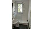 Mit Balkon und Dusche! 3 zimmer