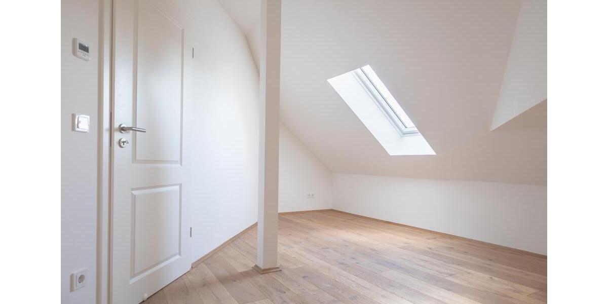 Etagenwohnung Leipzig Ost - 4 Zimmer, 99 m&sup2;, 1.482&euro; | Angebot:26277571