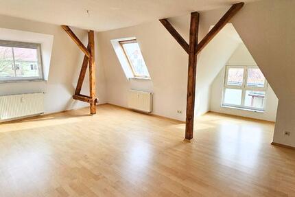 ** Schicke 2-Zimmer-Dachgeschosswohnung mit großer ECKBADEWANNE in Leipzig ** 2 zimmer