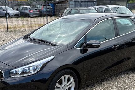 Kia ceed / Ceed 80.000 km 8.998 &euro; Leipzig 04179