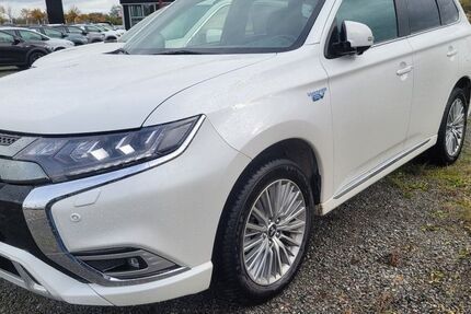 Mitsubishi Plug-in Hybrid Outlander 70.332 km 21.900 € Eilenburg 04838