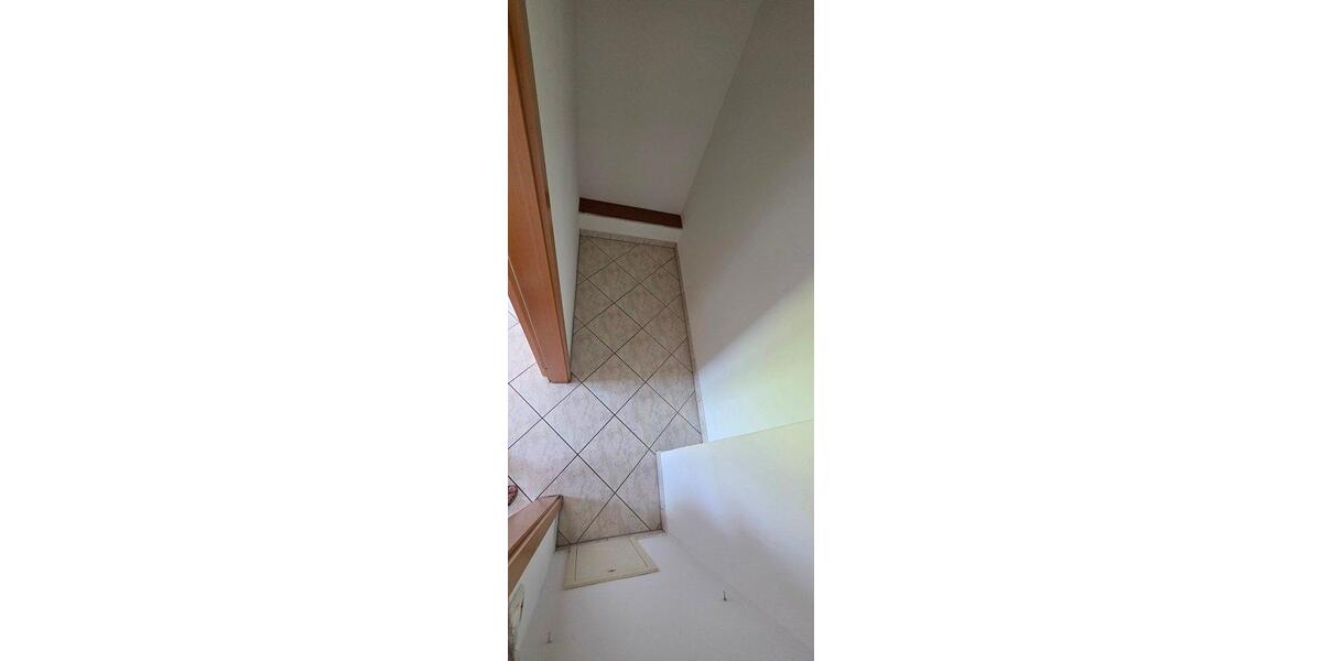 Etagenwohnung Schkeuditz - 3 Zimmer, 83 m&sup2;, 200.000&euro; | Angebot:27270870