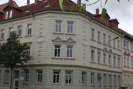 geeignet für 2er-WG - 2,5-Zi-DG-Whg - Laminat, Badewanne 2.5 zimmer