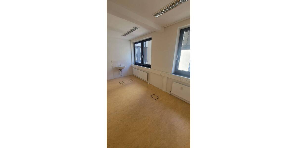 Gewerbeobjekt Leipzig Zentrum-Ost - 2 Zimmer, 979 m&sup2;, 10.780&euro; | Angebot:25986799