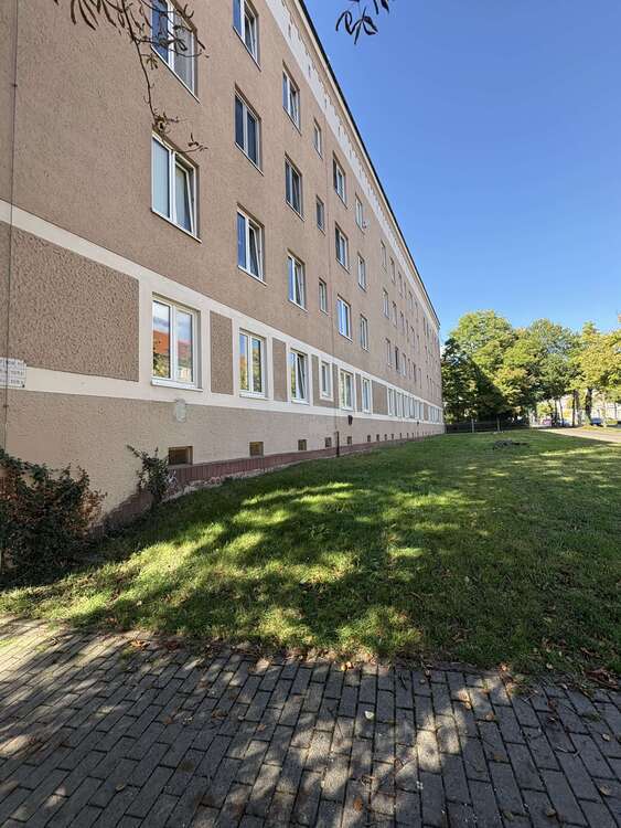 Wohnung zum Mieten in Leipzig 374 € 44 m²