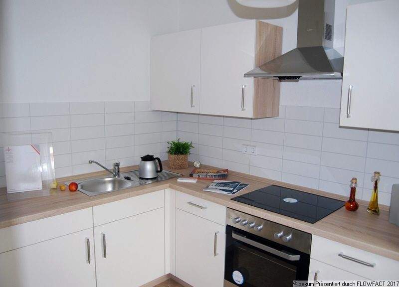 alles Neu mit Einbauküche, Aufzug + Balkon im Pfaffensteincarree 2 zimmer