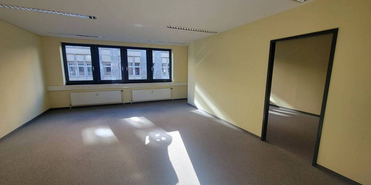 Gewerbeobjekt Leipzig Zentrum-Ost - 2 Zimmer, 979 m&sup2;, 10.780&euro; | Angebot:25986799