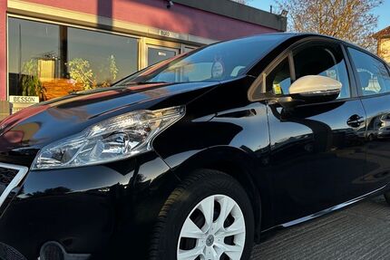 Peugeot 208 37.577 km 6.990 &euro; Kabelsketal OT Gröbers 06184