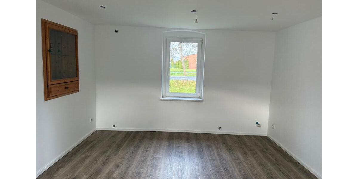 Reihenhaus Schkopau - 3 Zimmer, 60 m&sup2;, 120.000&euro; | Angebot:23601332