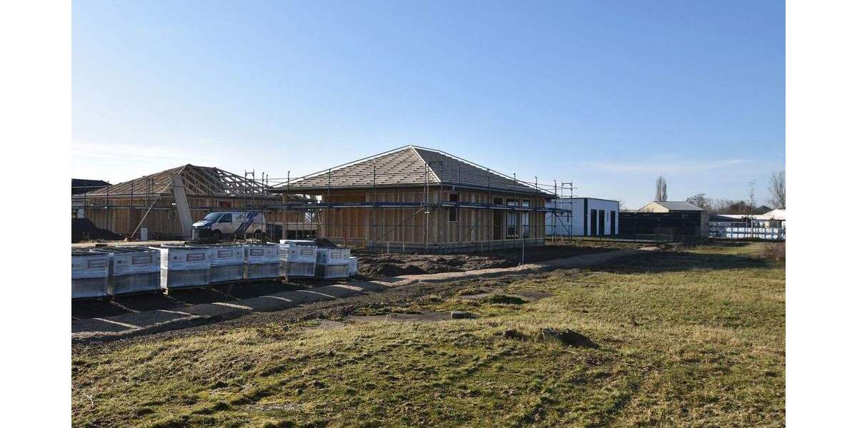 Bungalow Löbnitz - 4 Zimmer, 130 m&sup2;, 1.400&euro; | Angebot:25796562