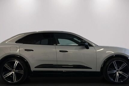 Porsche Macan 10.000 km 118.990 € Hall in Tirol 06060