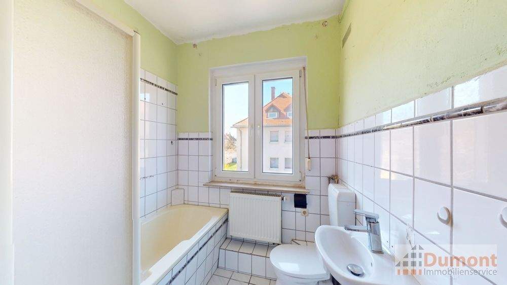 Reihenmittelhaus Leuna - 5 Zimmer, 100 m&sup2;, 94.000&euro; | Angebot:24435380