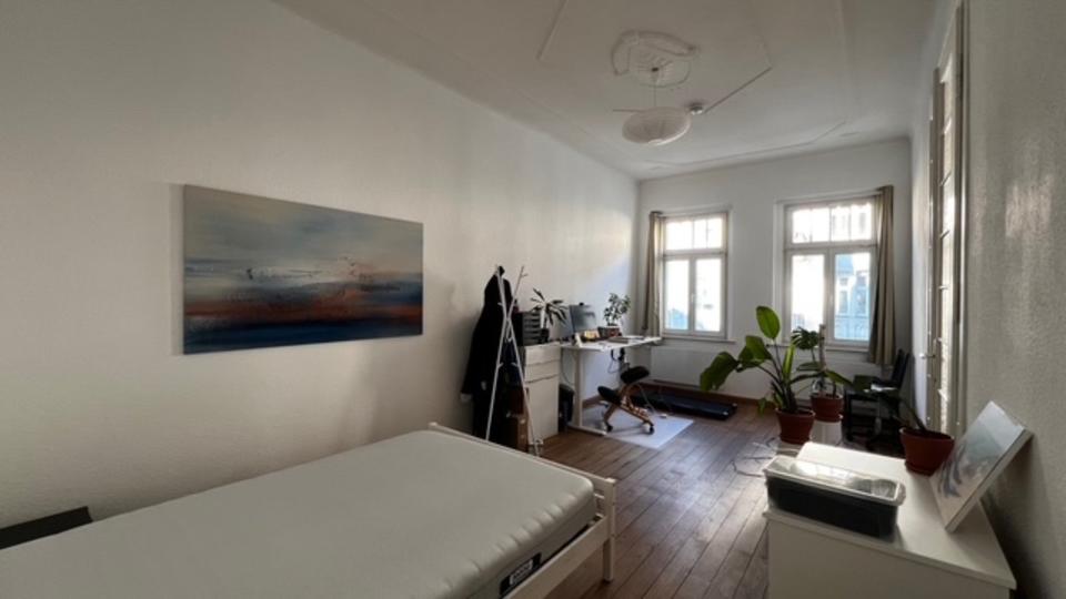 **Stuck, Sonne, Stil - 4 Zimmer voller Altbaucharme in Gohlis** 4 zimmer