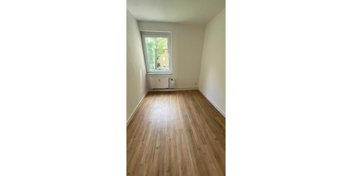 Etagenwohnung Schkeuditz - 5 Zimmer, 94 m&sup2;, 775&euro; | Angebot:26662737