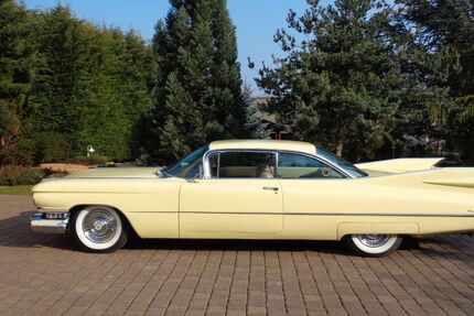 Cadillac Deville 999.999 km 69.000 € Elsteraue OT Bornitz 06729