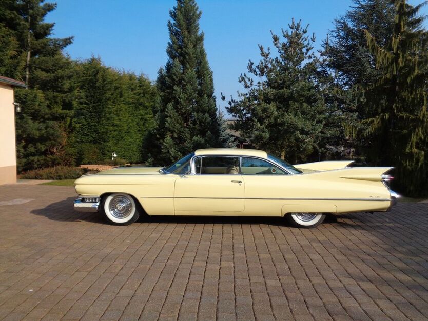 Cadillac Deville 999.999 km 69.000 € Elsteraue OT Bornitz 06729