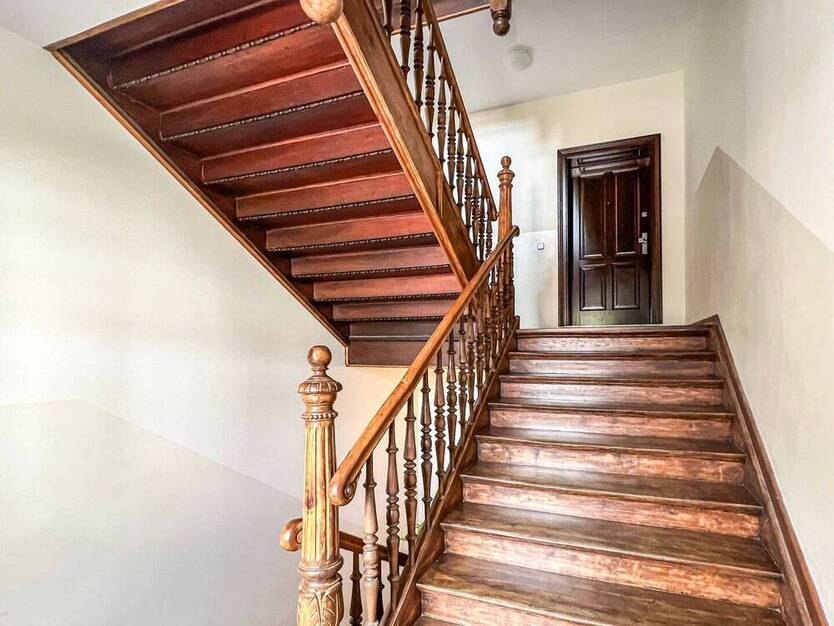Gute Ausstattung I Einbauküche I Stellplatz und Loggia