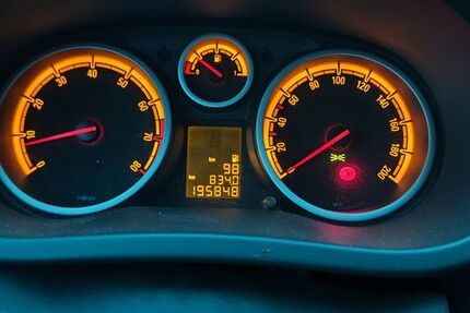 Opel Corsa 196.000 km 1.200 &euro; Borsdorf 04451