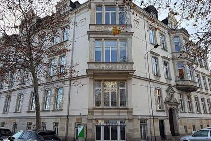 Exquisite Wohnung mit historischem Charme und modernem Luxus in Zentrumslage 4 zimmer