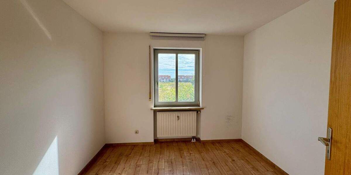Etagenwohnung Schkeuditz Dölzig - 3 Zimmer, 76 m&sup2;, 170.000&euro; | Angebot:25701608