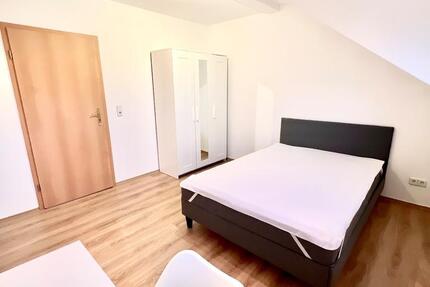 AB SOFORT: 630€ möbliertes Zimmer (32qm) 4er WG-Neugründung 1 zimmer