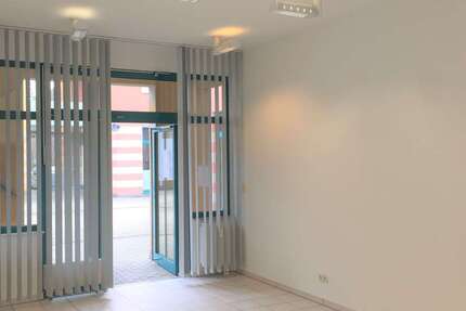 Praktische Gewerbeeinheit für BüroPraxis oder Einzelhandel zimmer