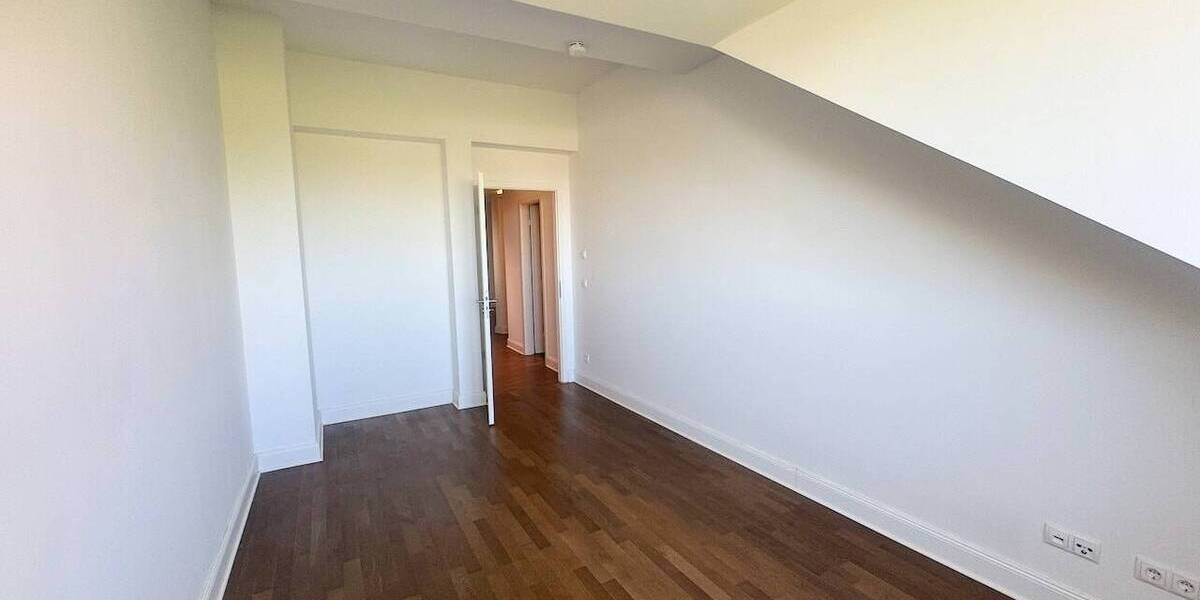 Etagenwohnung Leipzig Neustadt-Neuschönefeld - 4 Zimmer, 173 m&sup2;, 1.750&euro; | Angebot:26695803