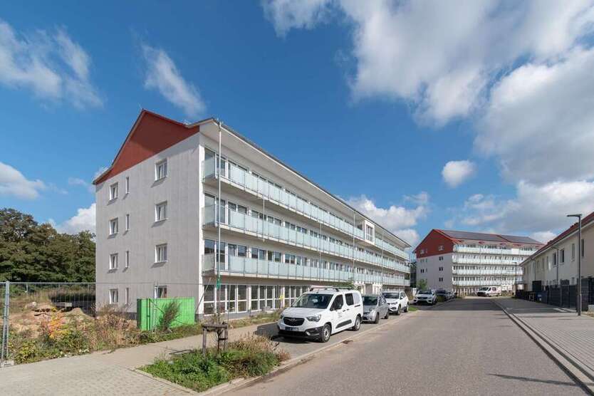 Wohnung zum Mieten in Schkeuditz 1.075 € 93.23 m²