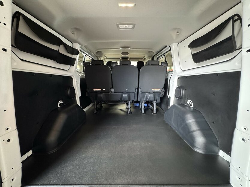 Ford Transit Custom Autom. /StandHz/Markise/Navi/Ahk 54.651 km 31.990 € Leipzig 04347