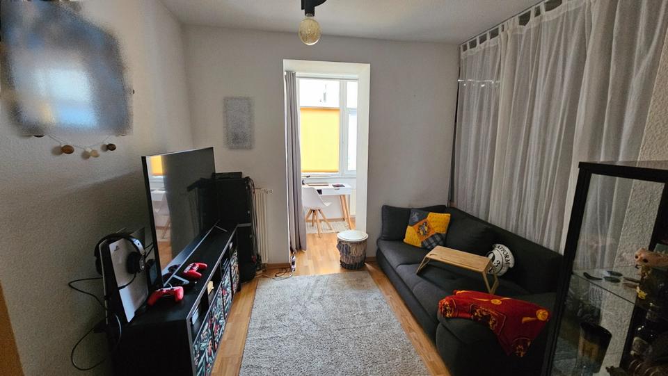 geräumige 2-Raum-WHG, Küche kann übernommen werden 2 zimmer