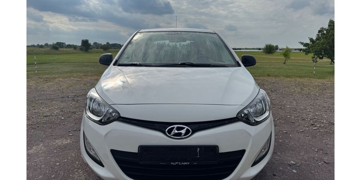 Hyundai i20 19.137 km 5.499 &euro; Kabelsketal 06184