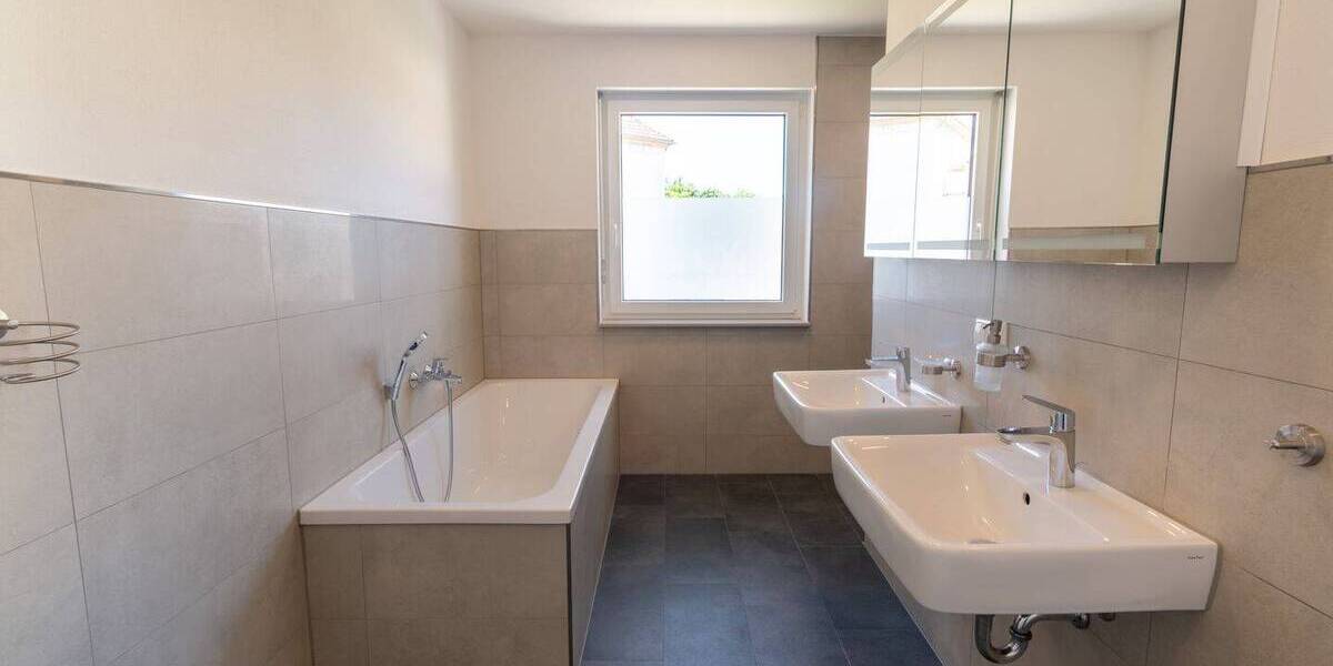 Einfamilienhaus Leipzig / Lößnig Lößnig - 7 Zimmer, 200 m&sup2;, 2.997&euro; | Angebot:26826188